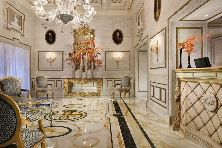 Ballroom/Hall 131 of 158