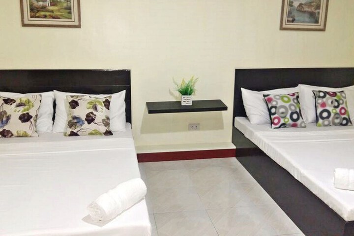 Room 12 of 22