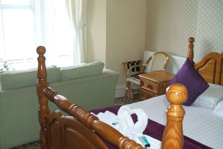 Room 11 of 39