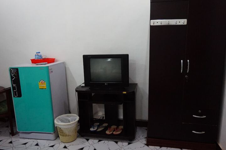 Room 12 of 23