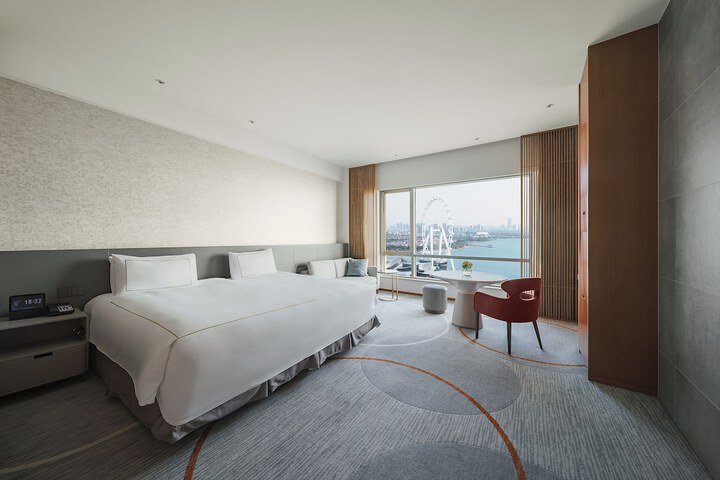 Room 34 of 118