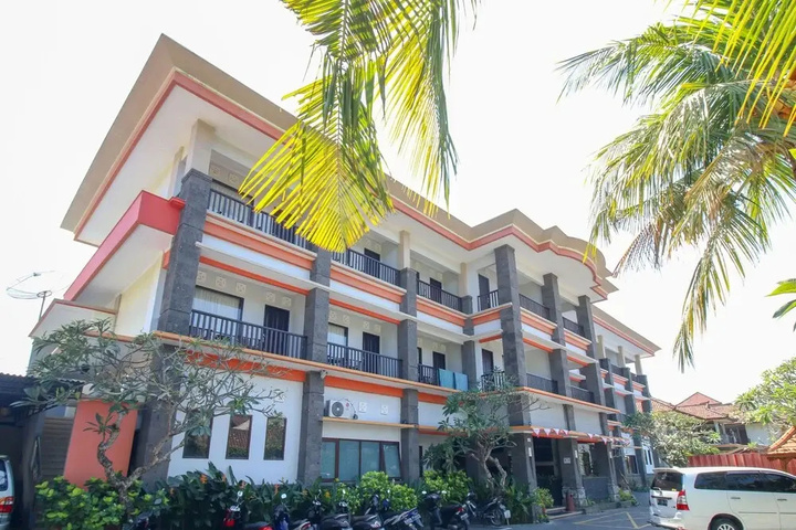 Airy Legian Padma Utara Bali