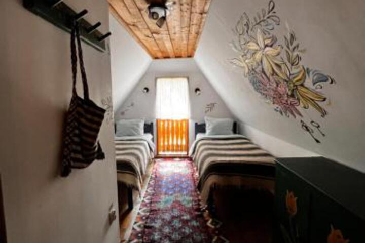 Room 36 of 59