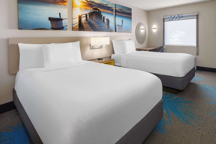 Double Accessible King Size Bed (5 of 8)