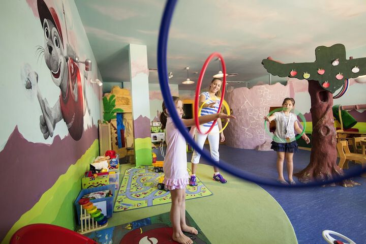 Childrens Activities 77 of 140