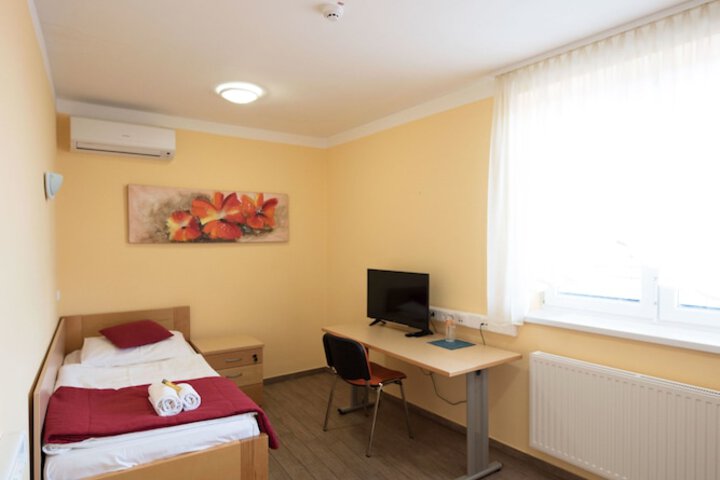 Room 38 of 69
