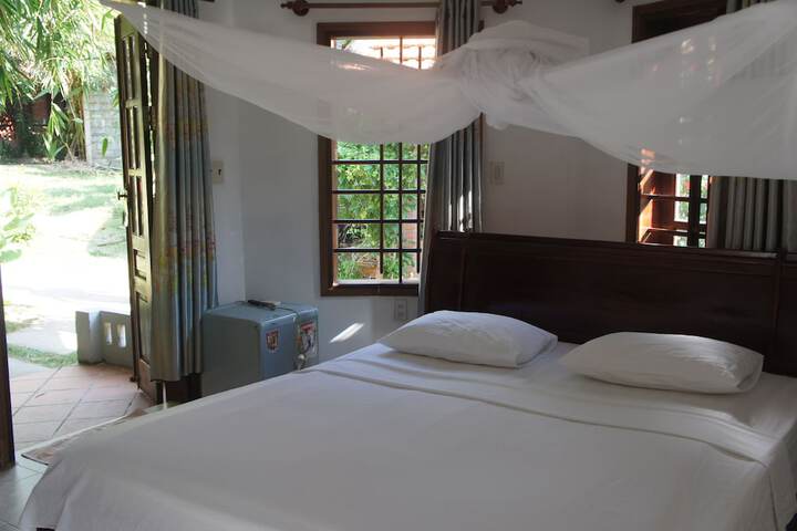 Room 13 of 79