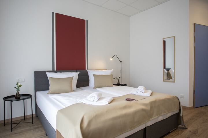 Room 12 of 26