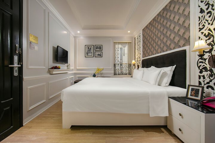 Room 11 of 50