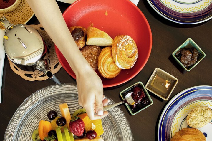 Breakfast/Coffee Service 68 of 92