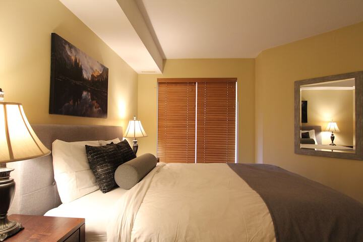 Room 33 of 80