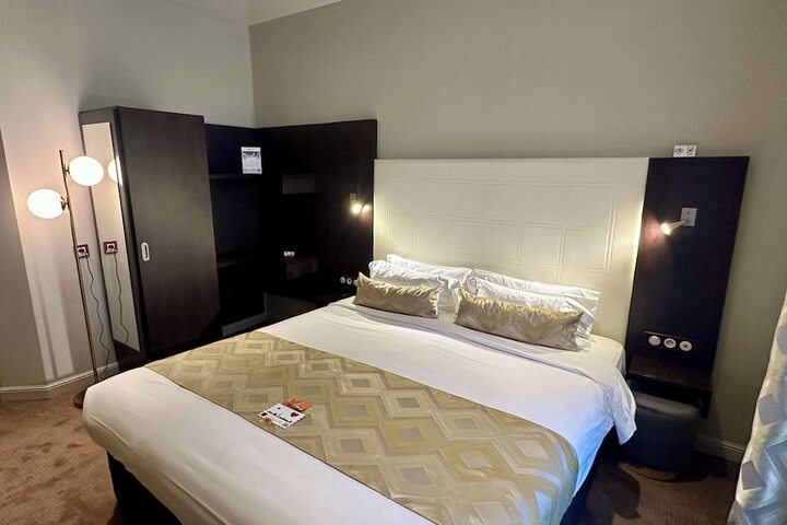 Room 45 of 91