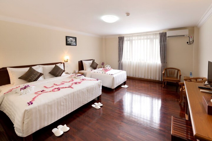 Room 5 of 29