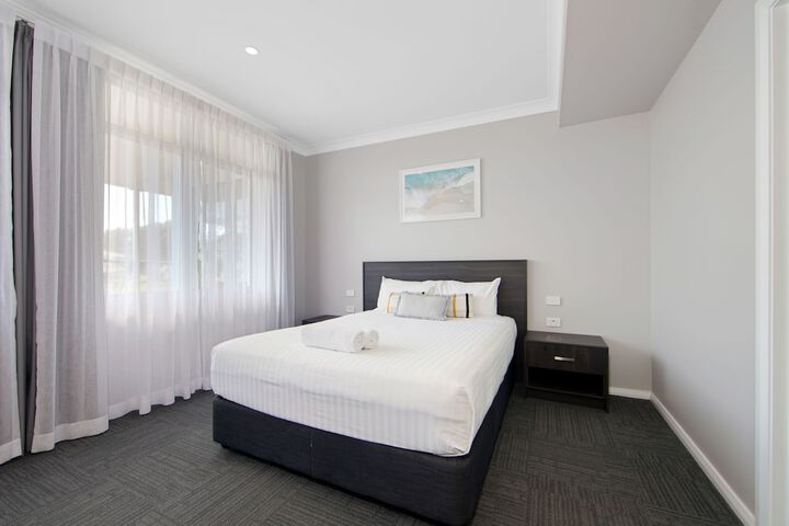 Room 9 of 37
