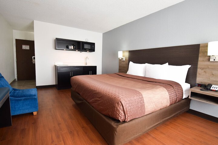 1 King Bed (1 of 46)