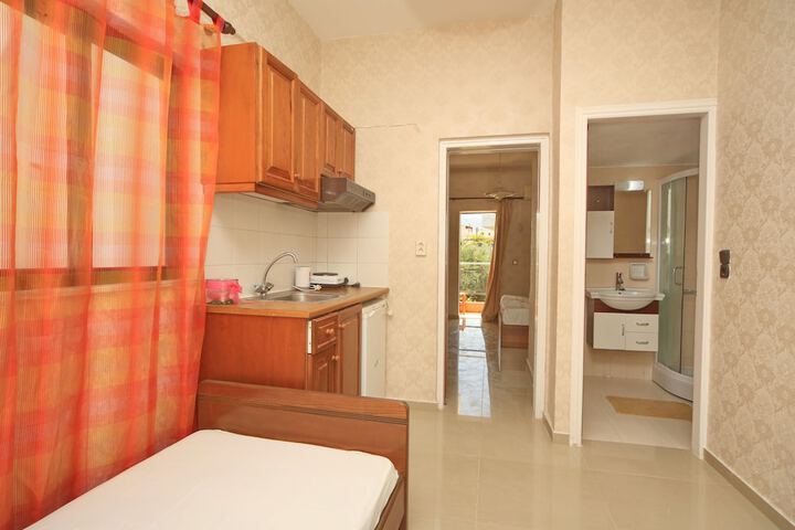 Room 4 of 29