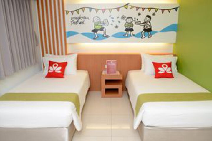 Room 9 of 26