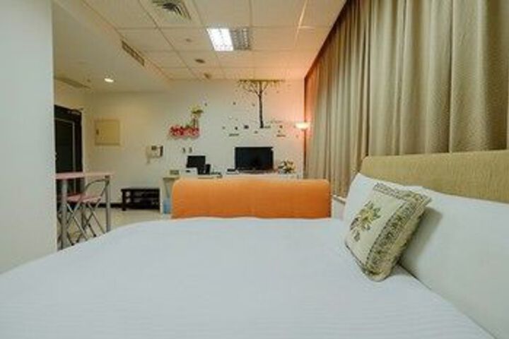 Room 15 of 24