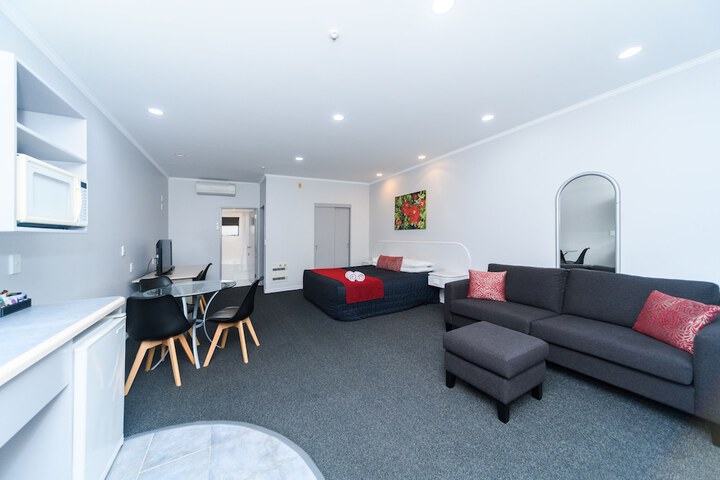 Room 26 of 115