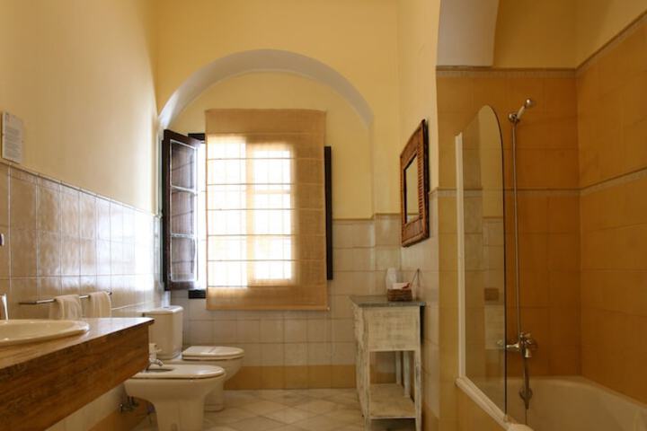 Clean Restrooms