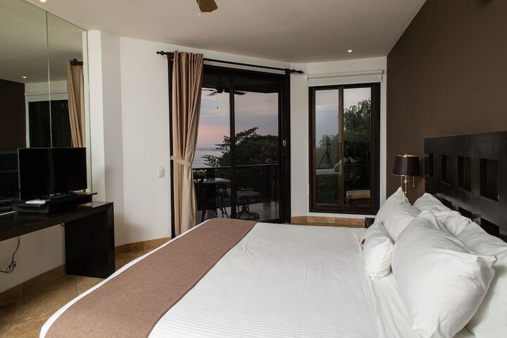 Room 14 of 206