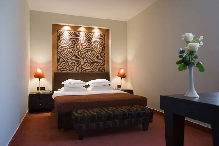 Room 10 of 57