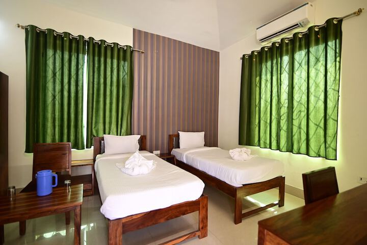 Room 3 of 13