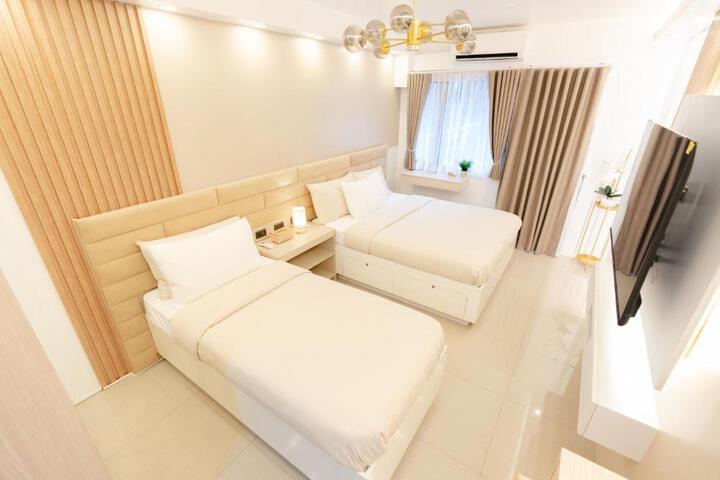 Hotel-Like Staycation1 MOA Pasay