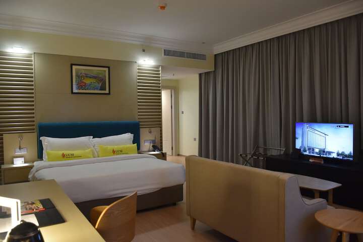 Room 17 of 61