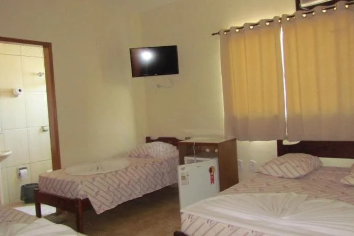Room 6 of 24
