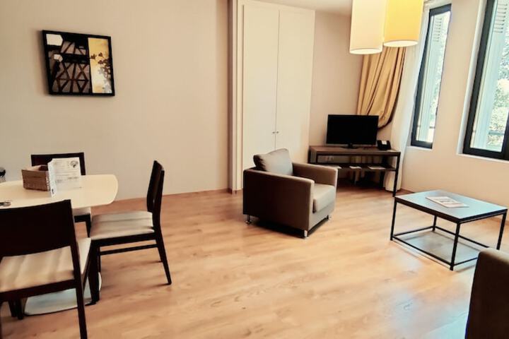 Room 9 of 21