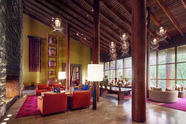 Hotel Lobby