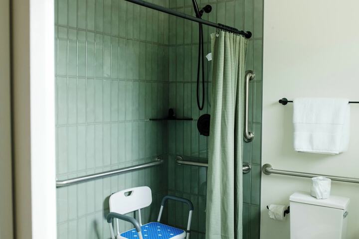 Room 15 of 71