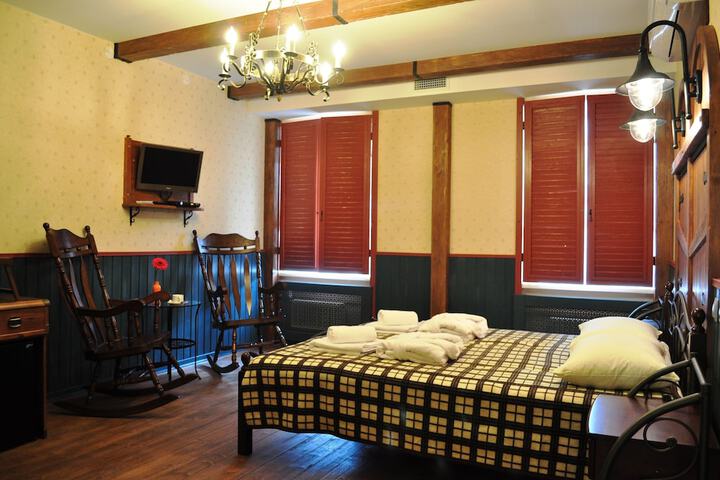 Room 5 of 25