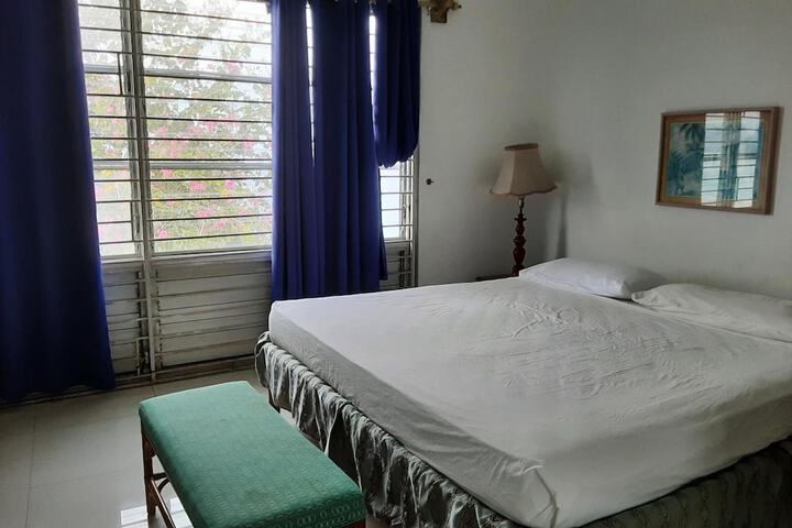 Room 5 of 43