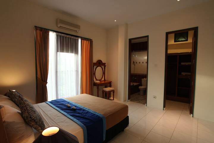 Room 8 of 51