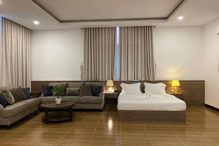 Room 16 of 40