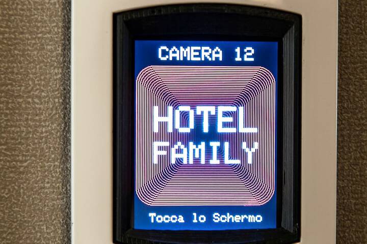 Room 4 of 31