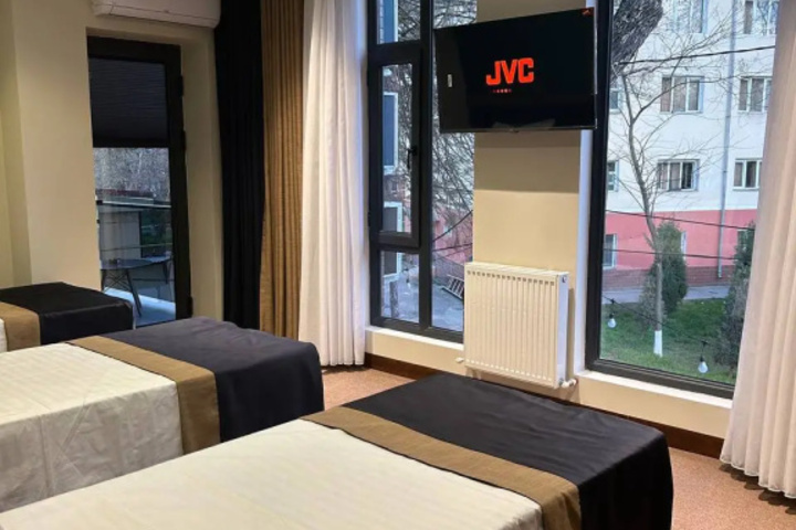 Room 10 of 15