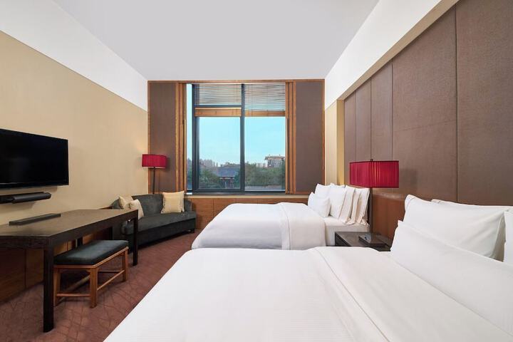 Room 22 of 65