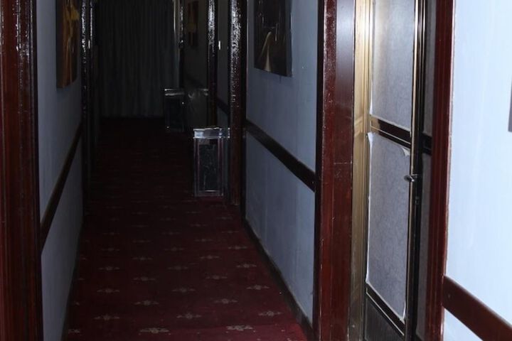 Ballroom/Hall 3 of 8