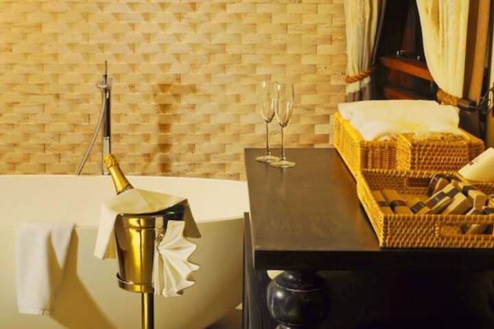 Room 28 of 75