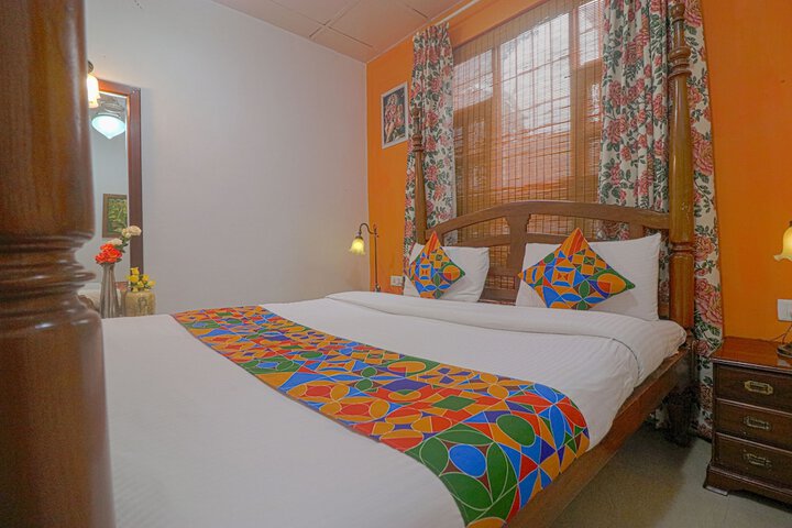 Room 5 of 31