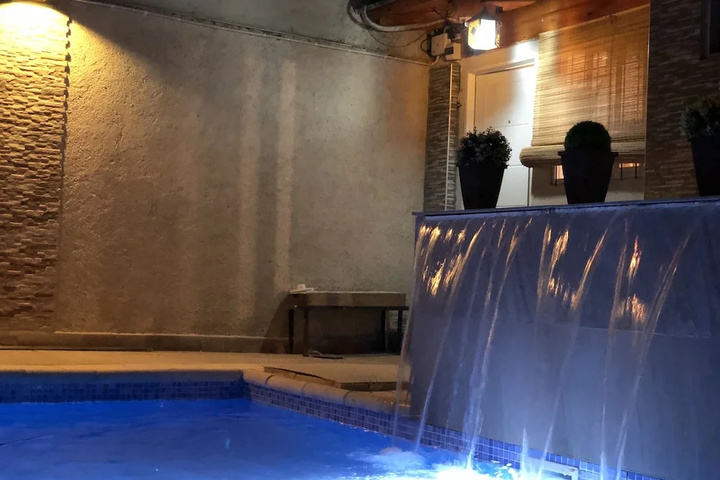 Pool 13 of 22