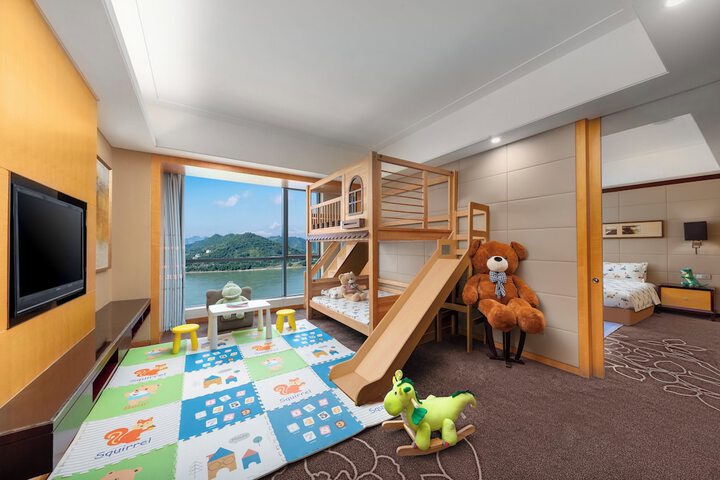 Room 22 of 89