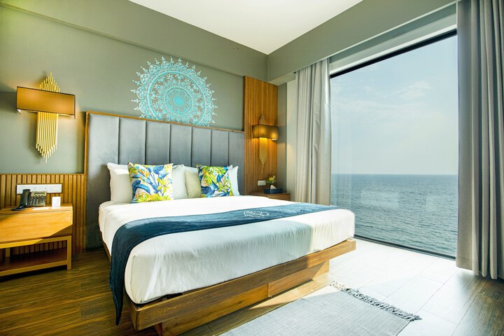 Room 34 of 148