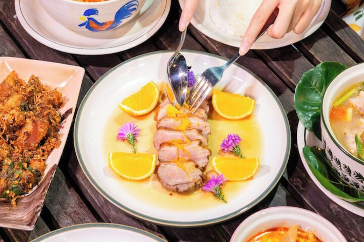 Dining 60 of 82