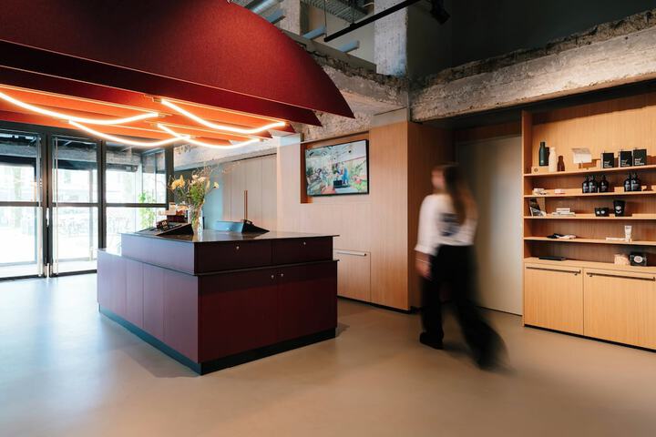Guest Lobby