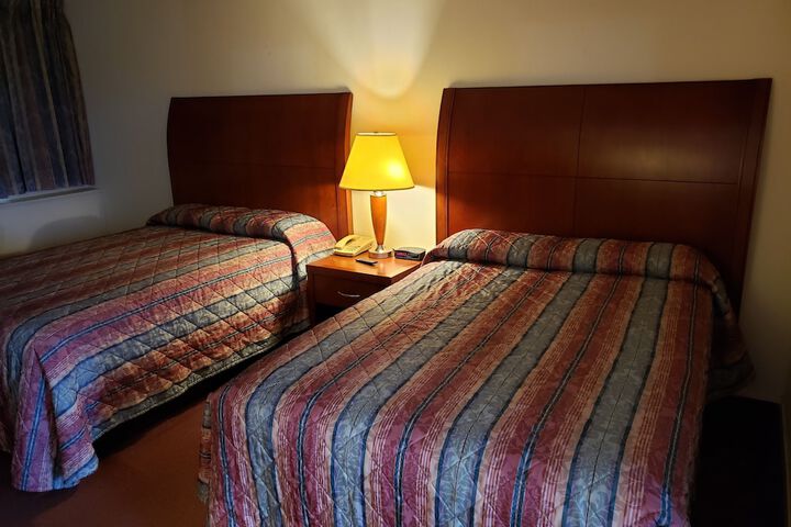 Room 8 of 37