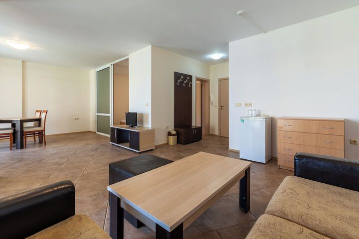 Room 10 of 65